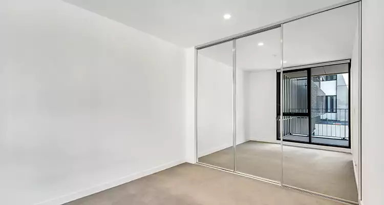 Why Homeowners Choose Us for Sliding Mirror Door Replacement in Westchase, FL