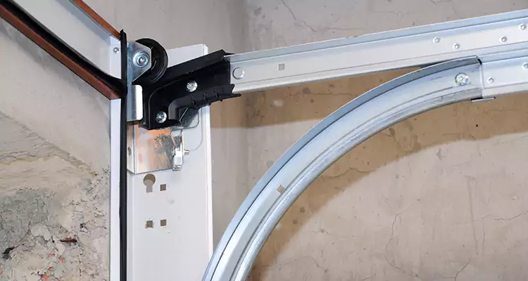 Maintain Liftmaster Garage Door Off Track in Westchase, FL