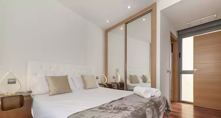 Sliding Wardrobe Door Mirror Replacement in Westchase, FL